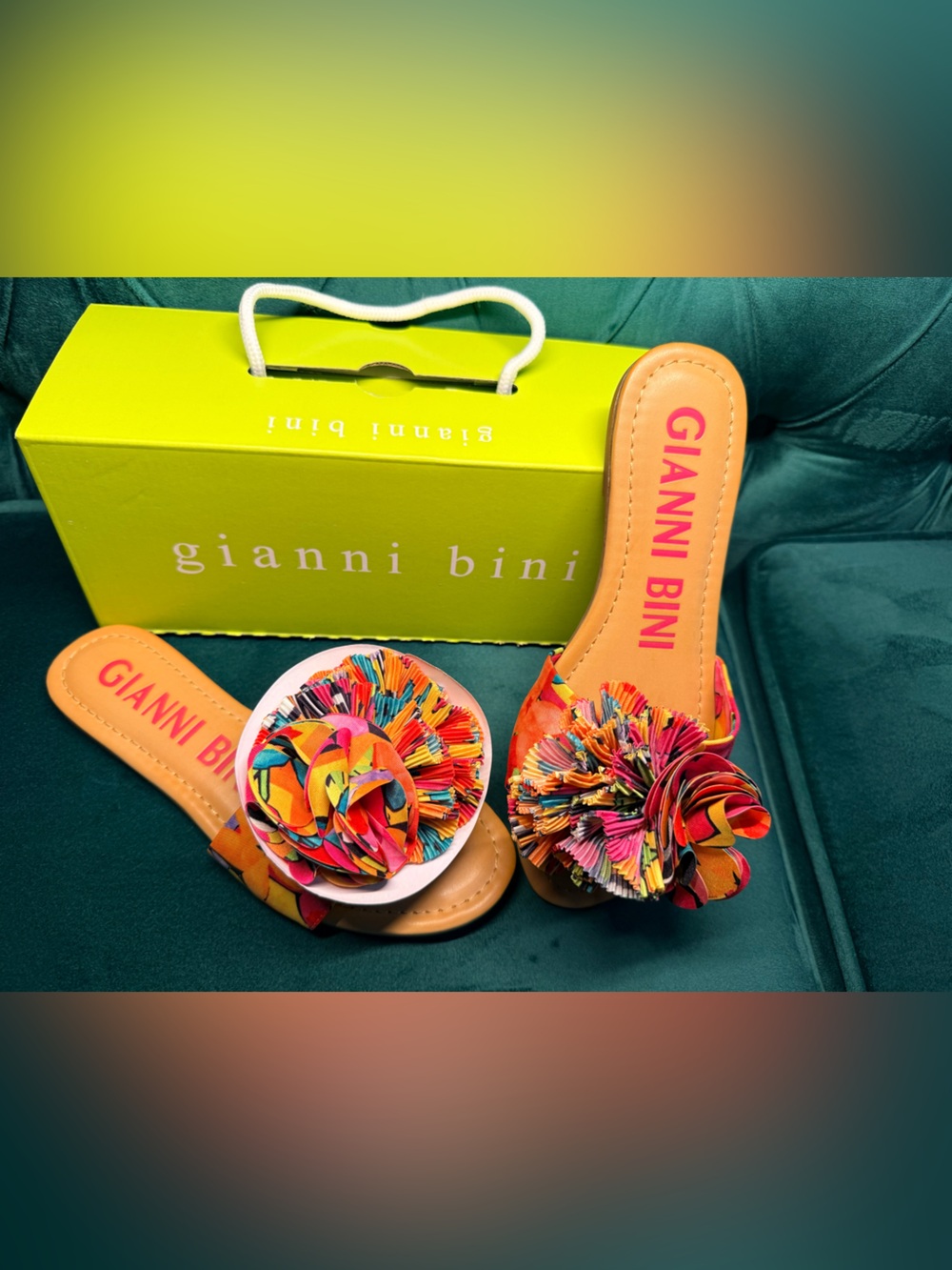 💞BRAND NEW!!! 💞Gianni Bini
Zaven Abstract Floral Print Ruffle Slide Sandals - Picture 3 of 9